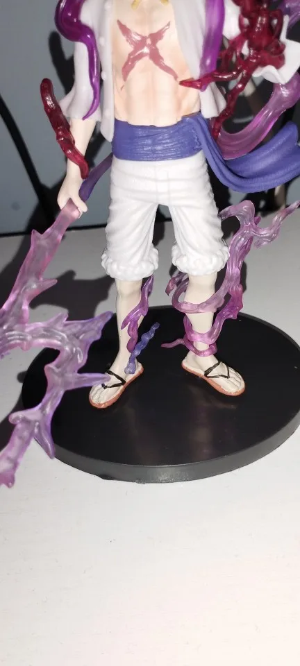 Foto de un comprador: Figura de Luffy Gear 5 Nika de PVC, 21 cm de altura