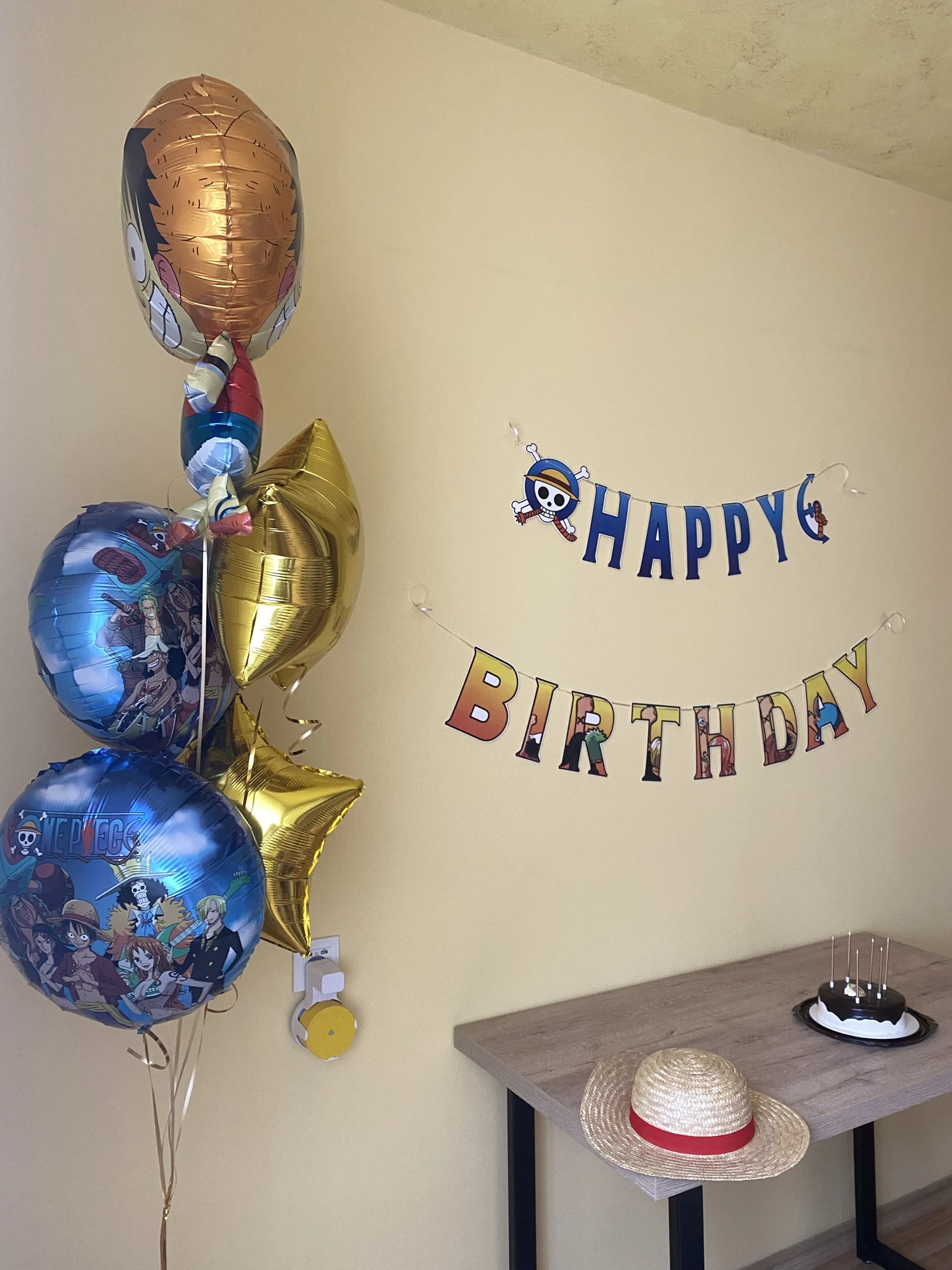 Foto de un comprador: Globos de One Piece para cumpleaños, set de 5 piezas