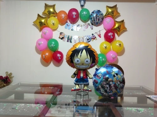 Foto de un comprador: Globos de One Piece para cumpleaños, set de 5 piezas