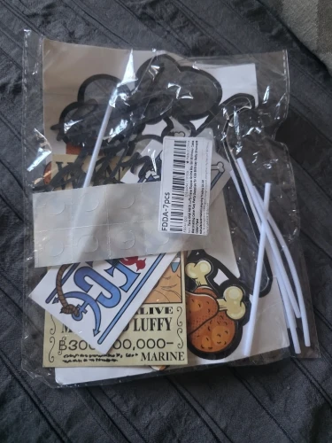 Foto de un comprador: Banderas de One Piece para pastel, set de 7 piezas