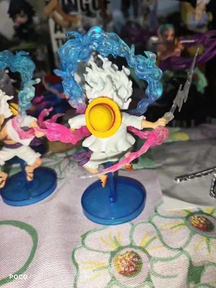 Foto de un comprador: Figura de One Piece Luffy mini de PVC con capa y rayos