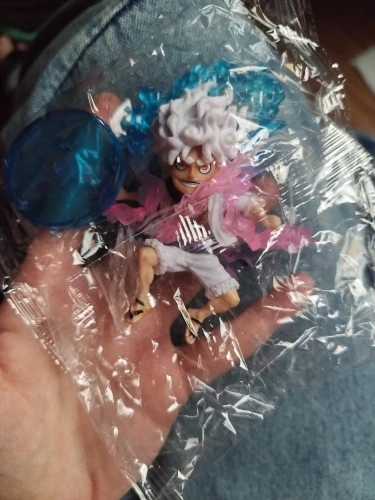 Foto de un comprador: Figura de One Piece Luffy mini de PVC con capa y rayos