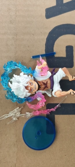 Foto de un comprador: Figura de One Piece Luffy mini de PVC con capa y rayos