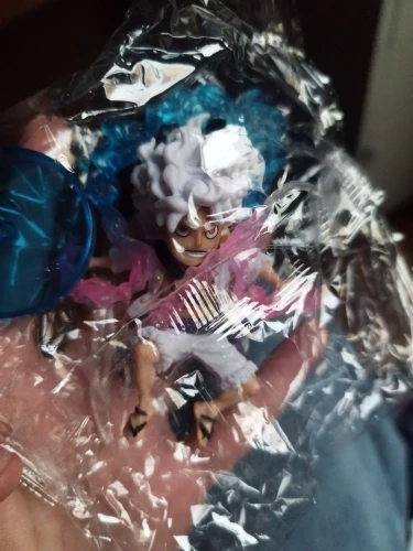 Foto de un comprador: Figura de One Piece Luffy mini de PVC con capa y rayos