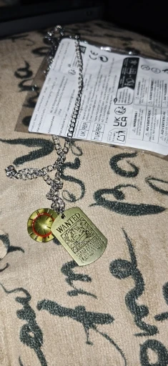 Foto de un comprador: Sombrero de paja de Luffy en collar con dije de aleación