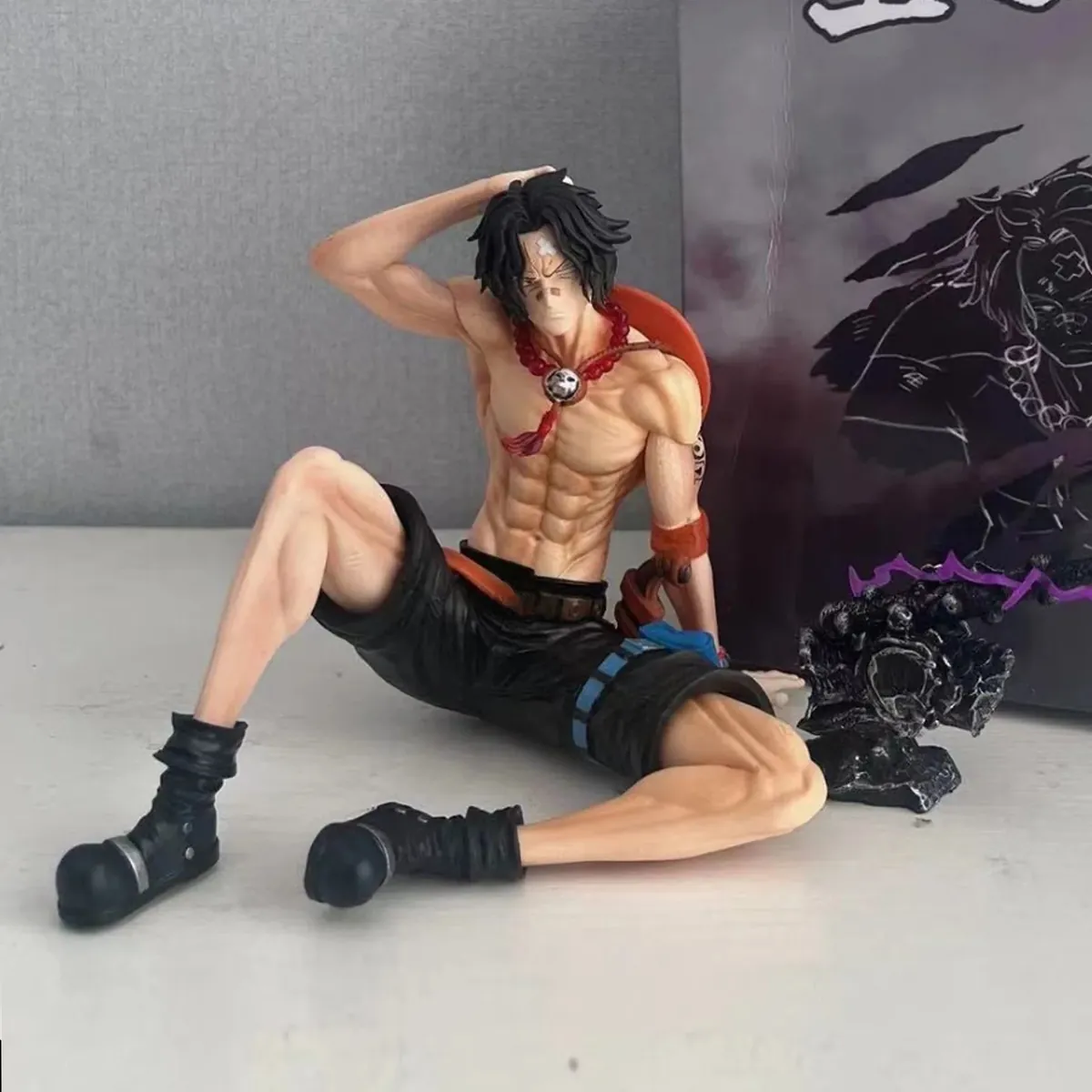 Figura de Ace de One Piece de 12 cm en PVC, con o sin caja – vue 3