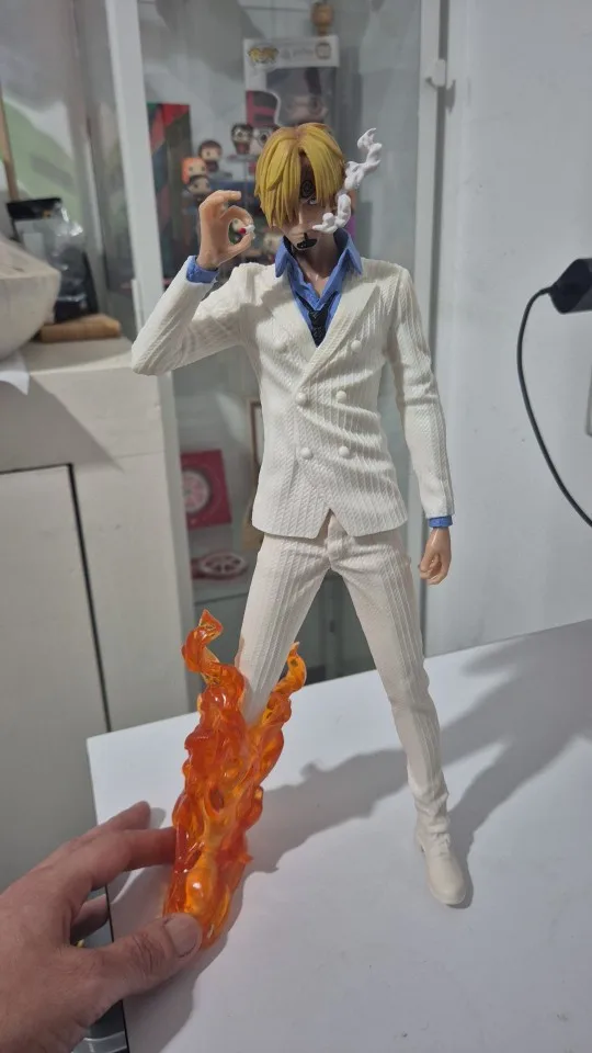 Foto de un comprador: Figura de Sanji de acción en PVC, 32 cm en blanco o negro