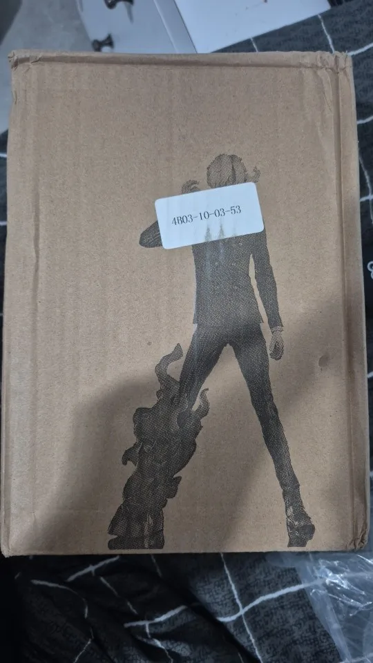 Foto de un comprador: Figura de Sanji de acción en PVC, 32 cm en blanco o negro
