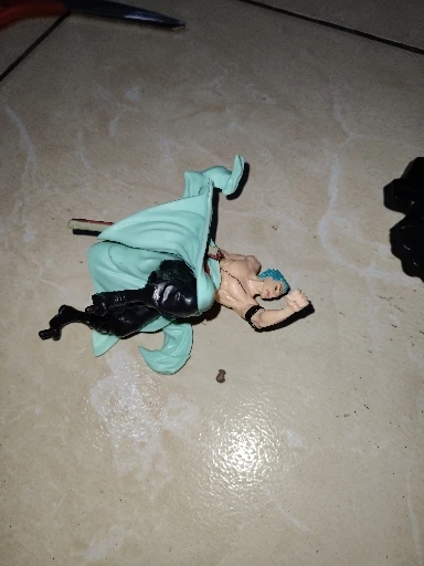 Foto de un comprador: Figura de One Piece GK de 10 cm para armar y decorar