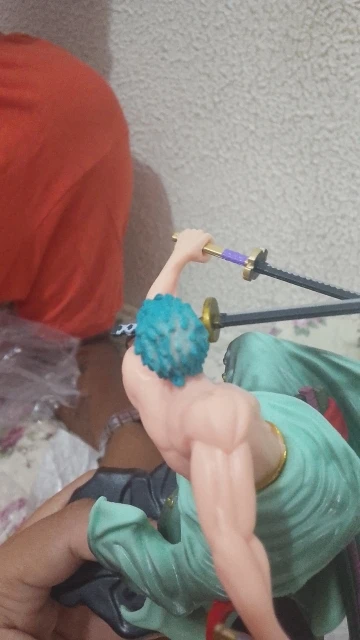 Foto de un comprador: Figura de One Piece GK de 10 cm para armar y decorar