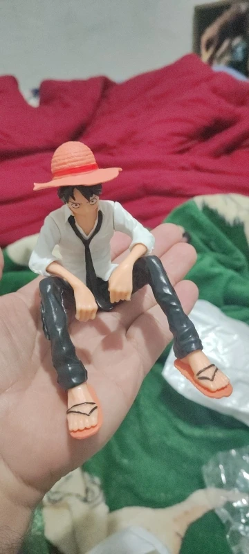 Foto de un comprador: Figura de One Piece Luffy sentado de PVC, 12 cm sin caja