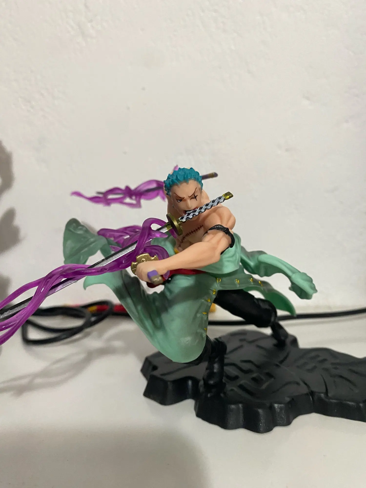 Foto de un comprador: Figura de One Piece GK de 10 cm para armar y decorar