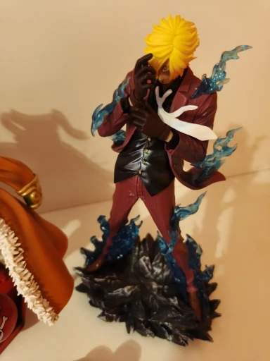 Foto de un comprador: Figura de Sanji de PVC de 24 cm, adorno de escritorio One Piece