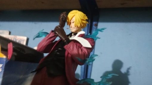 Foto de un comprador: Figura de Sanji de PVC de 24 cm, adorno de escritorio One Piece