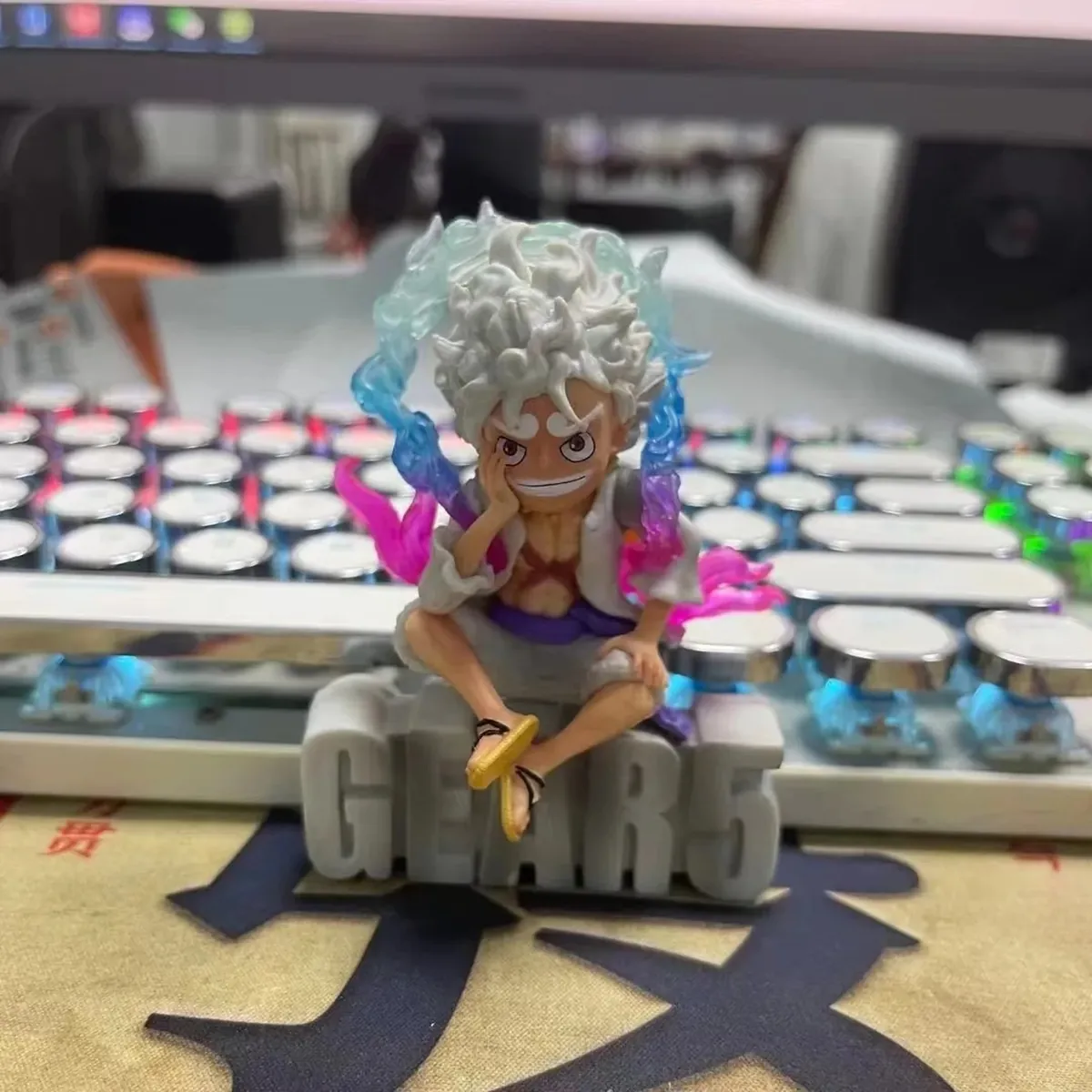 Figura de One Piece chibi: Luffy Gear mini de 10 cm en 1/60 – vue 2