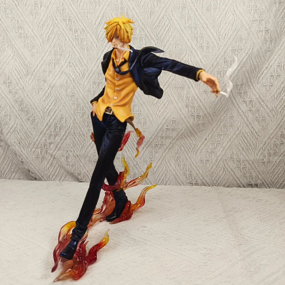 Figura de Sanji desfile de moda, PVC de 24 cm en pose elegante – estilo a