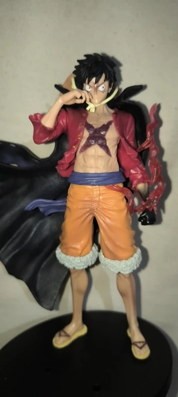 Foto de un comprador: Figura de Luffy de One Piece, muñeco de acción para exhibir