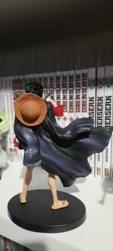 Foto de un comprador: Figura de Luffy de One Piece, muñeco de acción para exhibir
