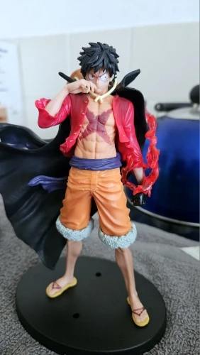 Foto de un comprador: Figura de Luffy de One Piece, muñeco de acción para exhibir