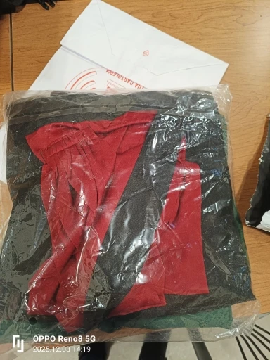 Foto de un comprador: Disfraz de Zoro para niños, chaqueta de cosplay de poliéster