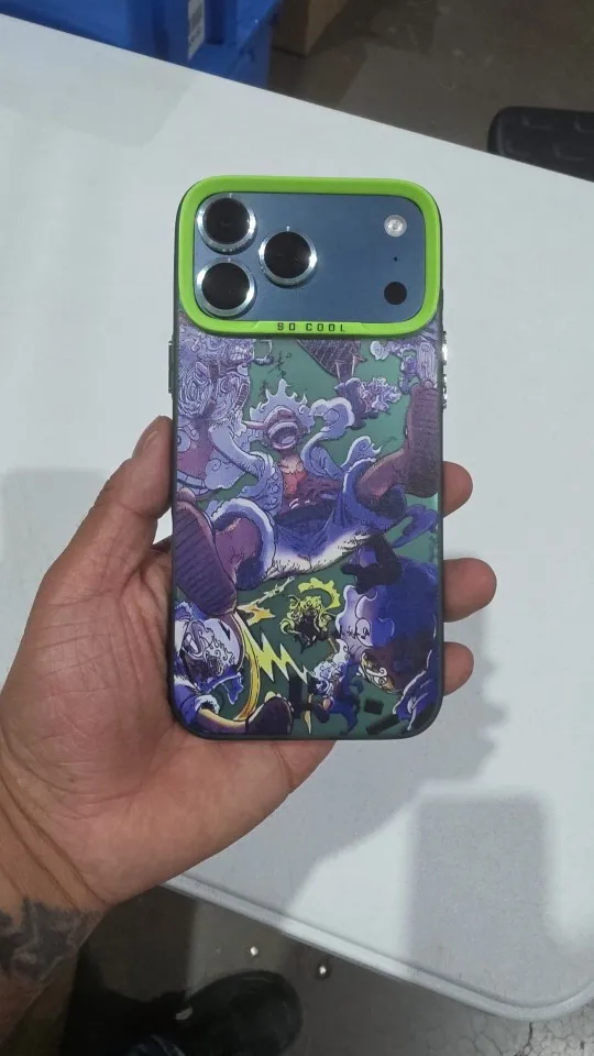 Foto de un comprador: Funda de teléfono con diseño de anime One Piece, trasera mate