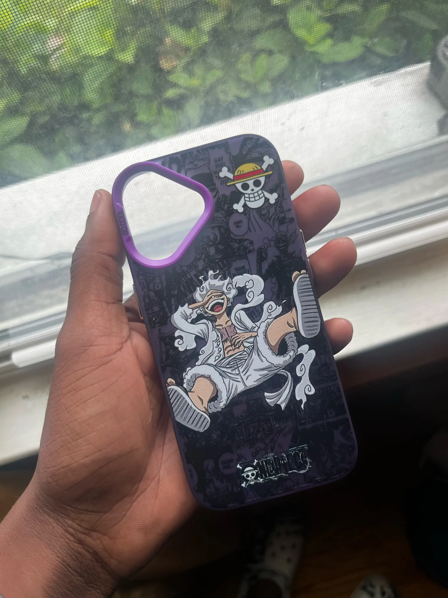 Foto de un comprador: Funda de teléfono con diseño de anime One Piece, trasera mate