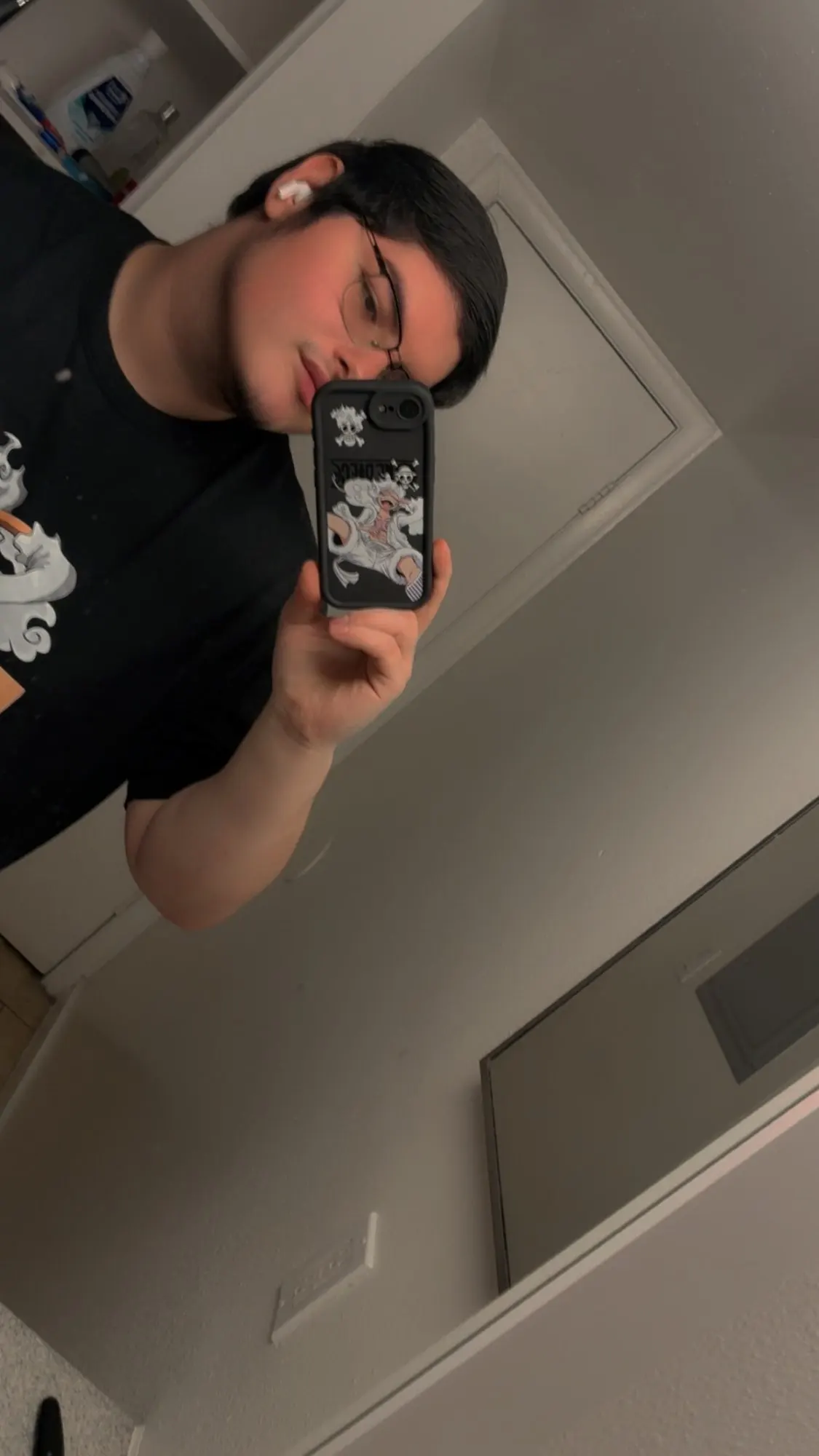 Foto de un comprador: Funda para celular con diseño de Luffy y Nika, TPU para iPhone