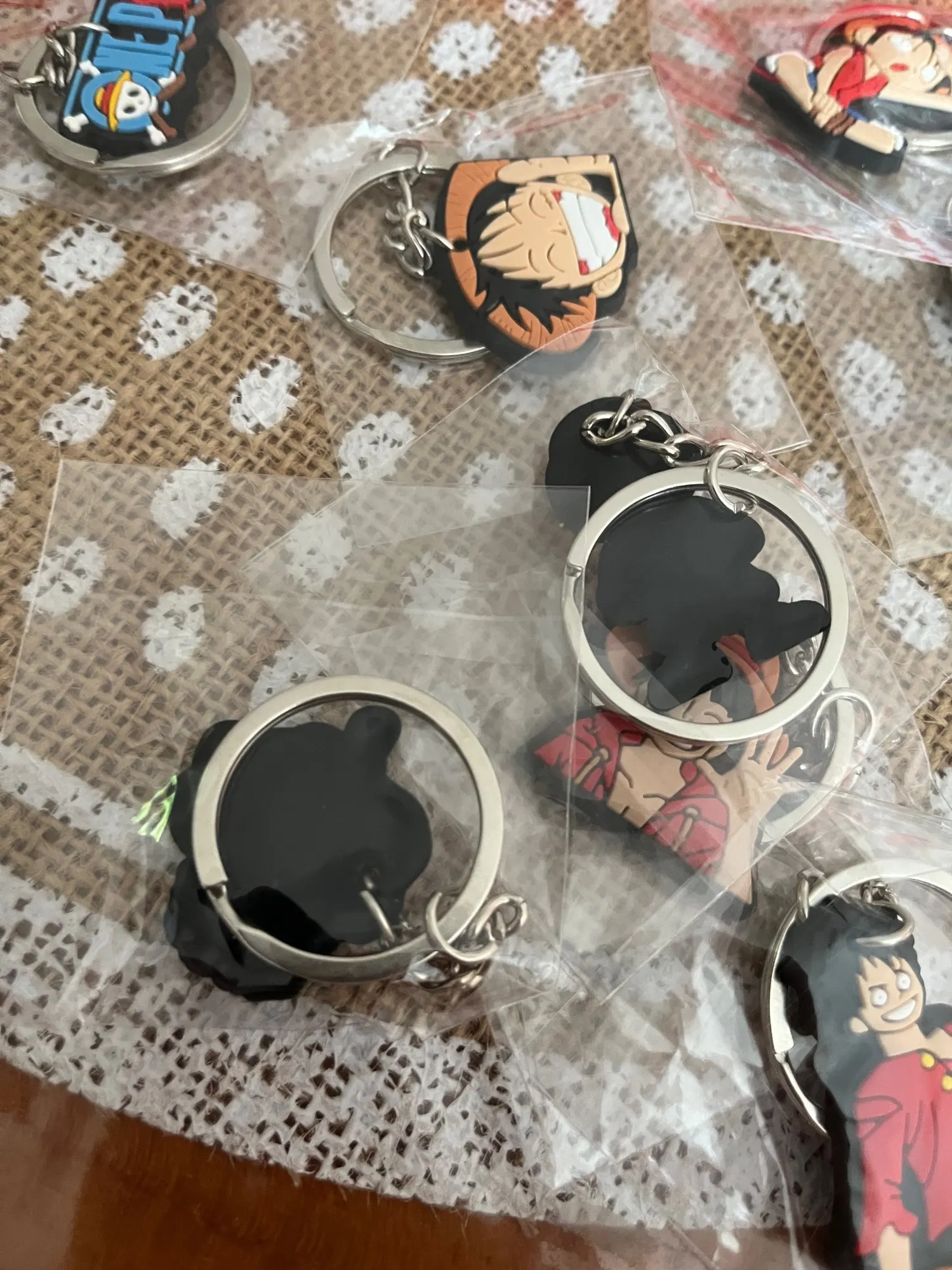Foto de un comprador: Llavero de One Piece con personaje de anime: Luffy, Zoro y Robin