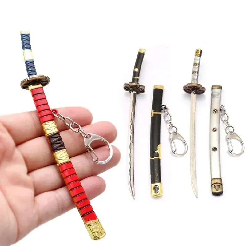Llavero de One Piece de metal con Zoro para llaves y mochila
