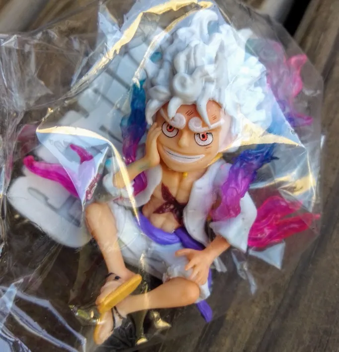 Foto de un comprador: Figura de One Piece chibi: Luffy Gear mini de 10 cm en 1/60