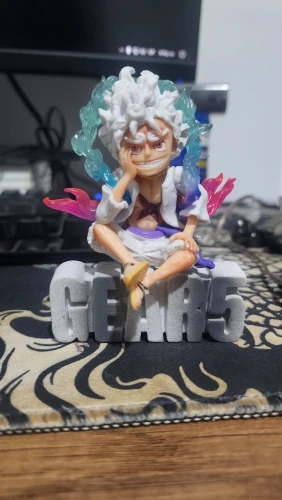Foto de un comprador: Figura de One Piece chibi: Luffy Gear mini de 10 cm en 1/60