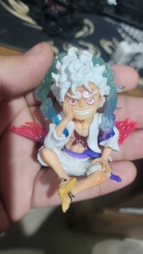 Foto de un comprador: Figura de One Piece chibi: Luffy Gear mini de 10 cm en 1/60