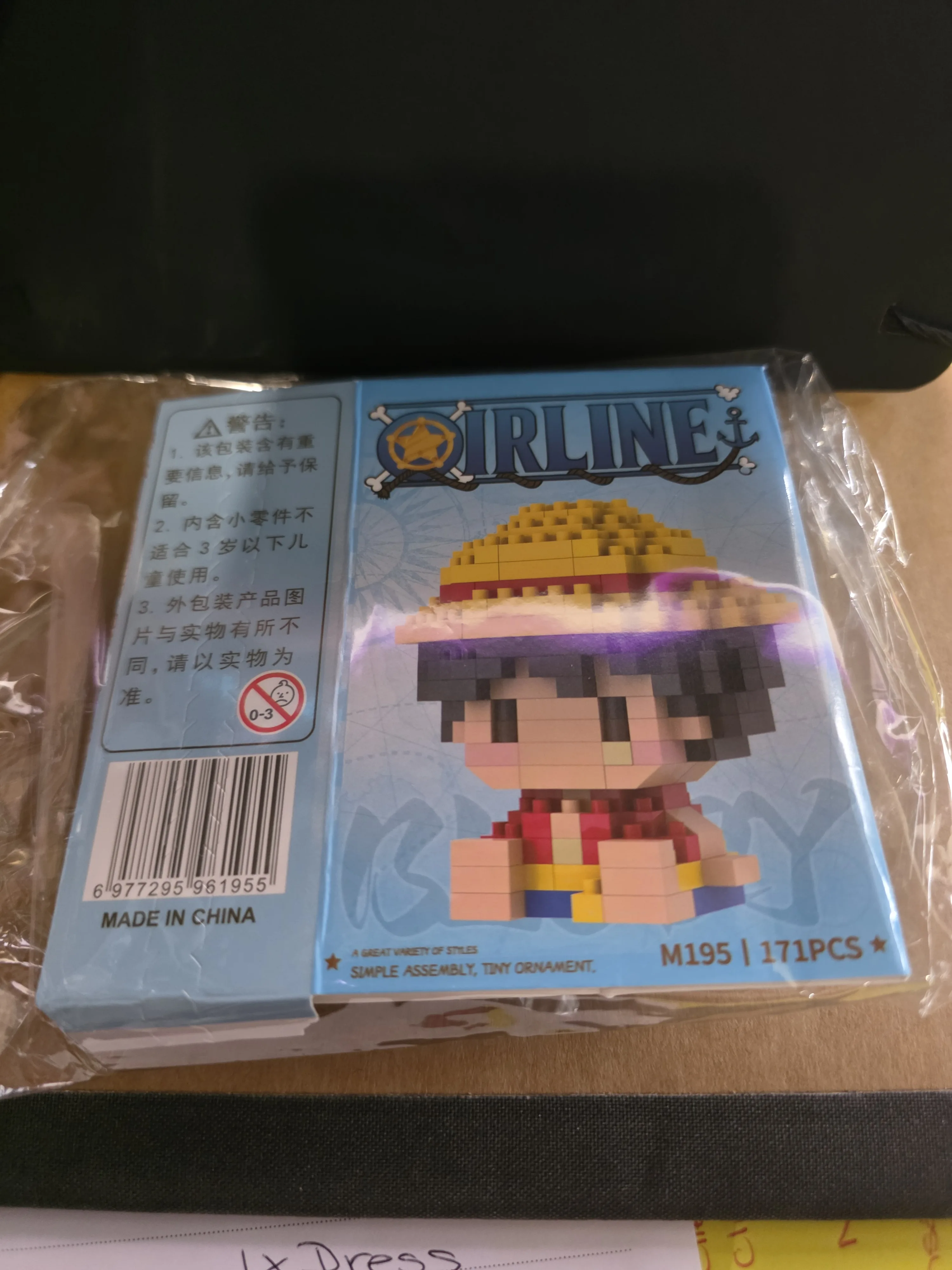 Foto de un comprador: Figura de One Piece 3D de mini ladrillos para armar y exhibir