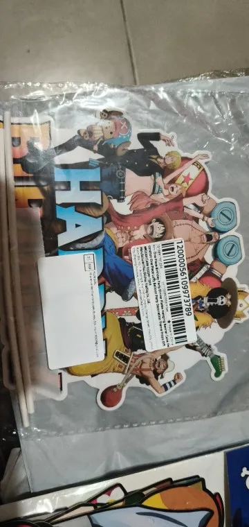 Foto de un comprador: Globos de One Piece y vajilla de fiesta: platos, vasos y banner