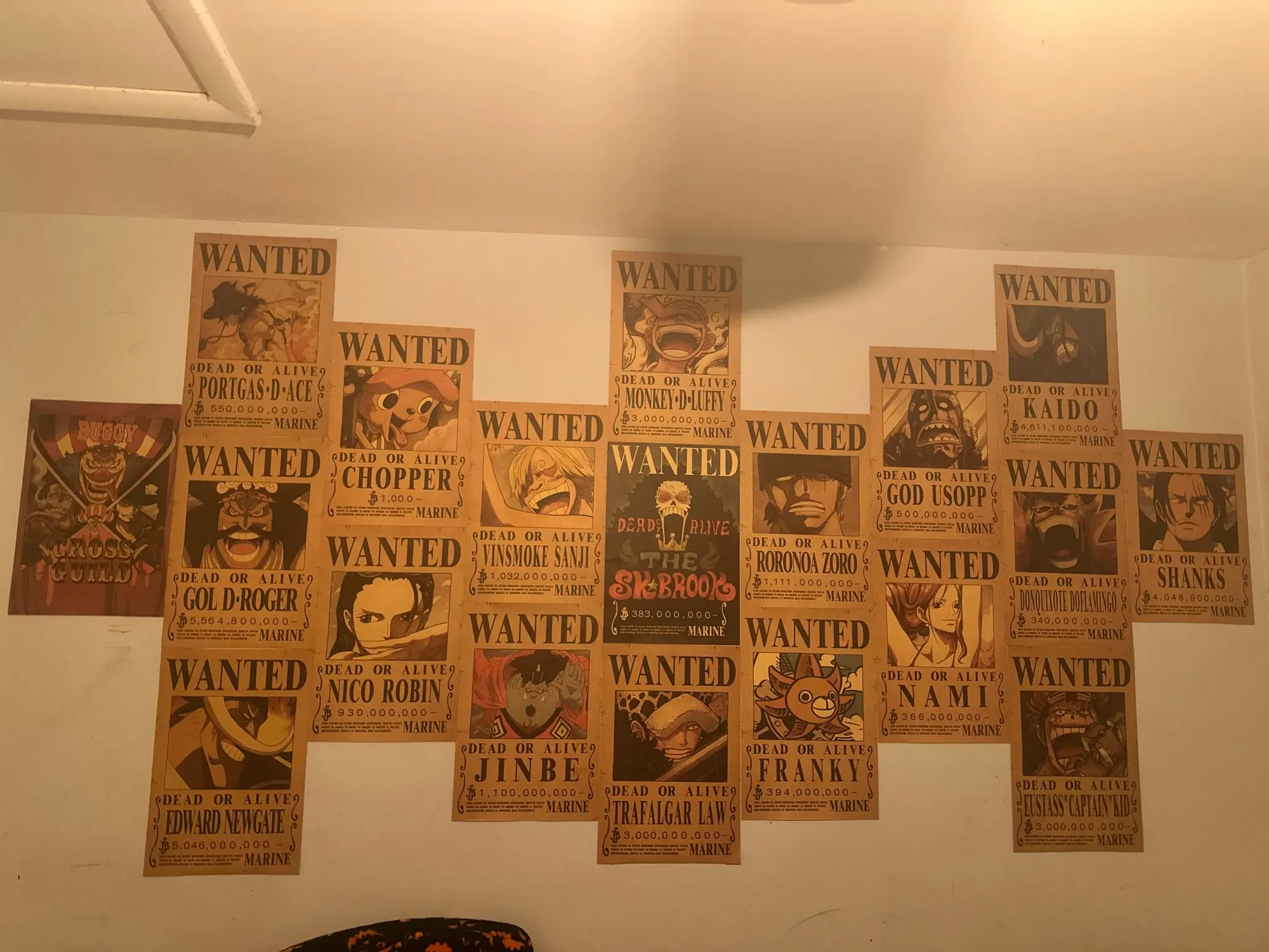 Foto de un comprador: Pósters de One Piece estilo carteles de recompensa, set de 10