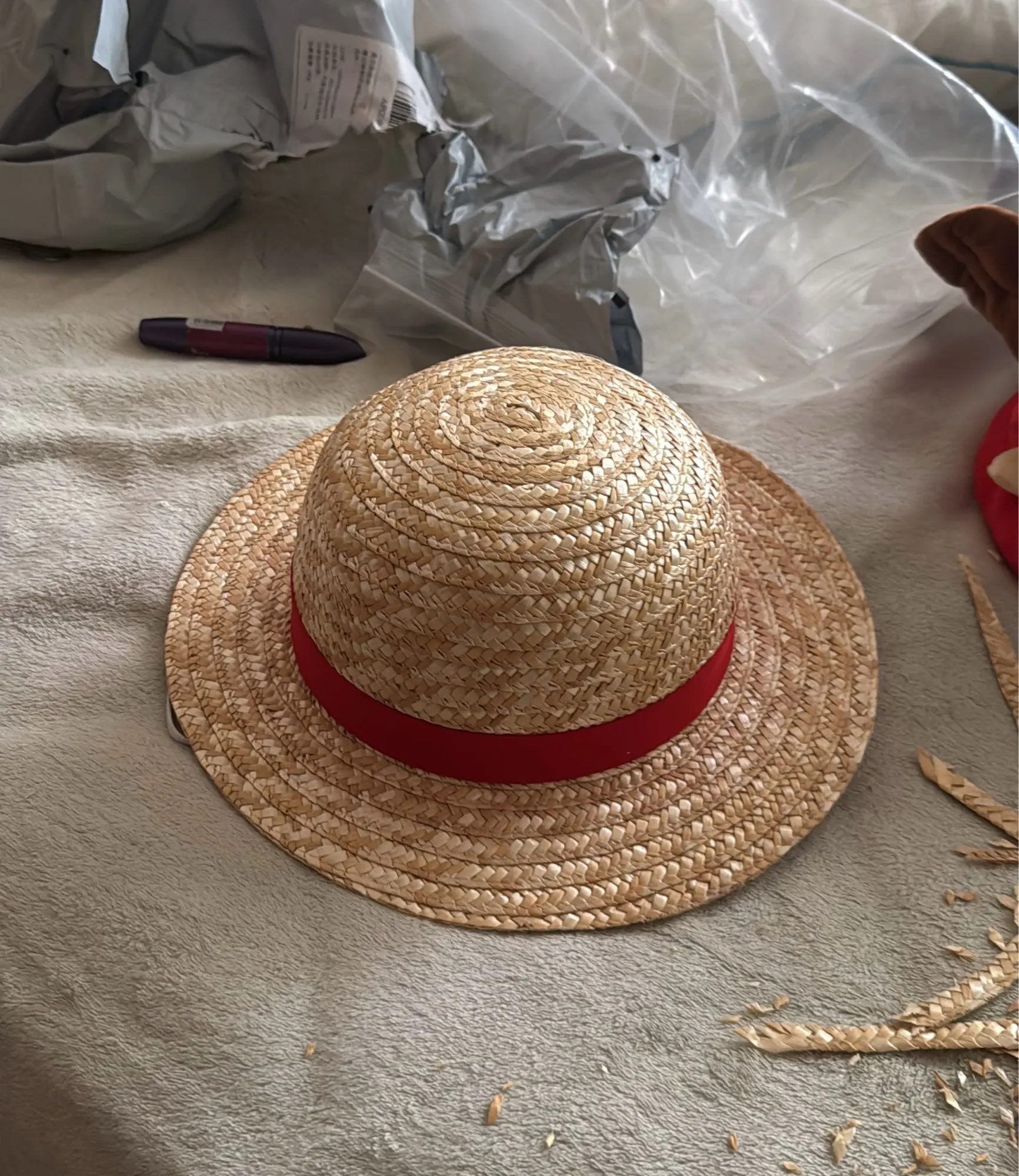 Foto de un comprador: Sombrero de paja de Luffy para cosplay con barboquejo elástico