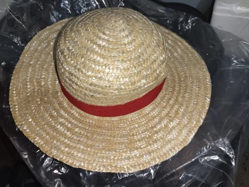 Foto de un comprador: Sombrero de paja de Luffy para cosplay con barboquejo elástico