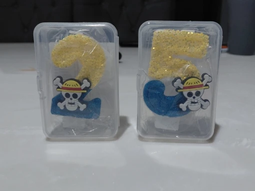 Foto de un comprador: Velas de One Piece con números del 0 al 9 y Luffy